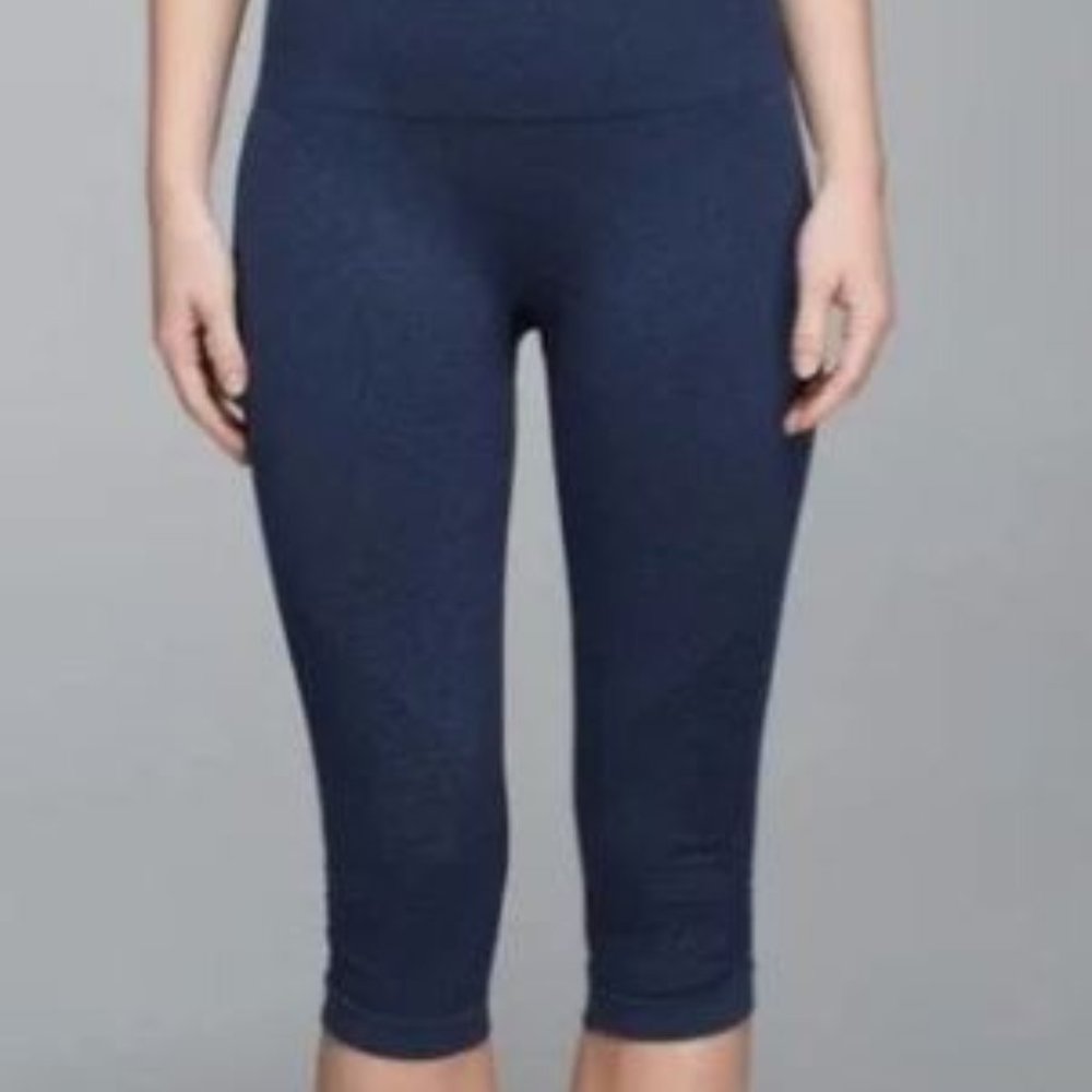 Lululemon In the Flow Cropped II Leggings Capri Scrunch Seamless 4